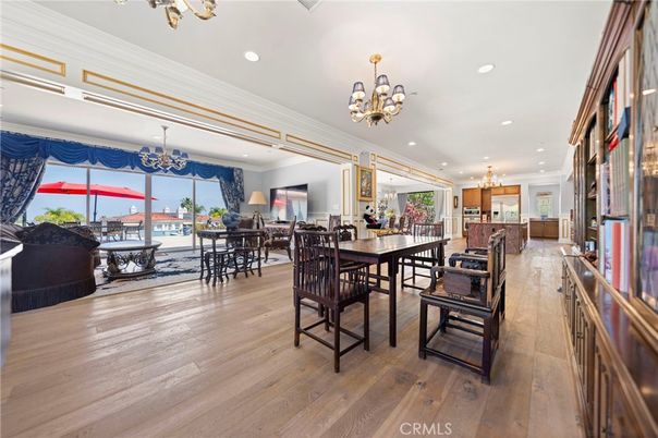 Chandelier, Dining room, Interior, Kitchen, Recessed Lighting, Wood Texture Flooring