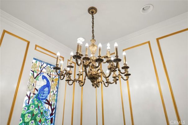 Chandelier, Interior