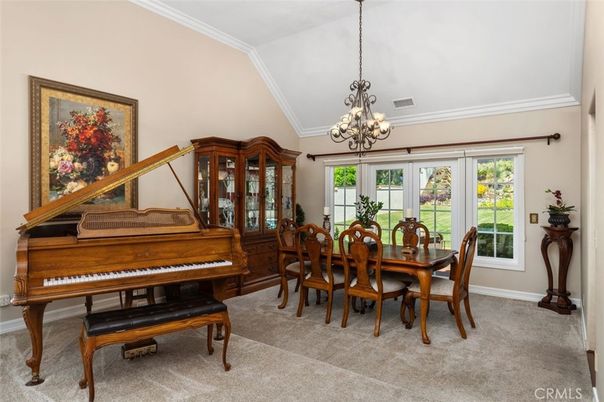 Chandelier, Dining room, Interior, Piano