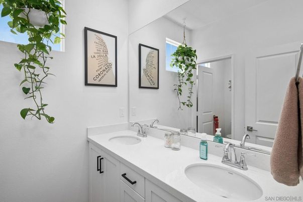 Bathroom, Dual Sink Vanities, Interior