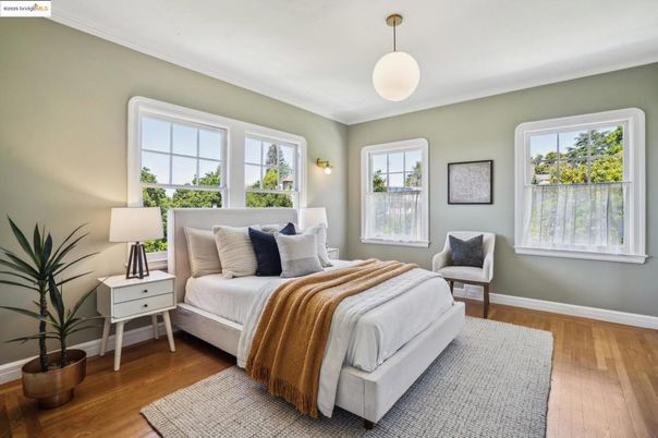 Bedroom, Interior, Pendant Lights, Wood Texture Flooring