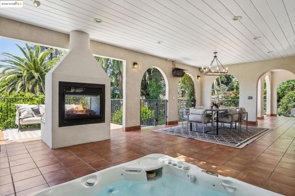 Exterior, Fireplace, Hot Tub
