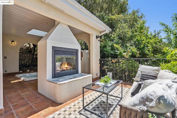 Exterior, Fireplace