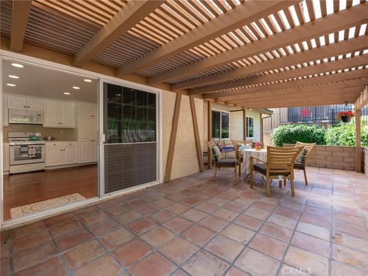 Dining room, Exterior, Kitchen