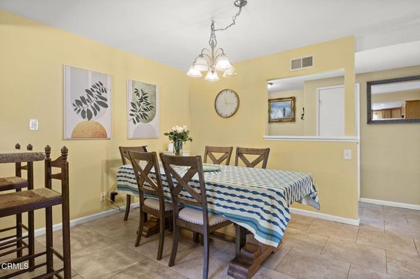Chandelier, Dining room, Interior