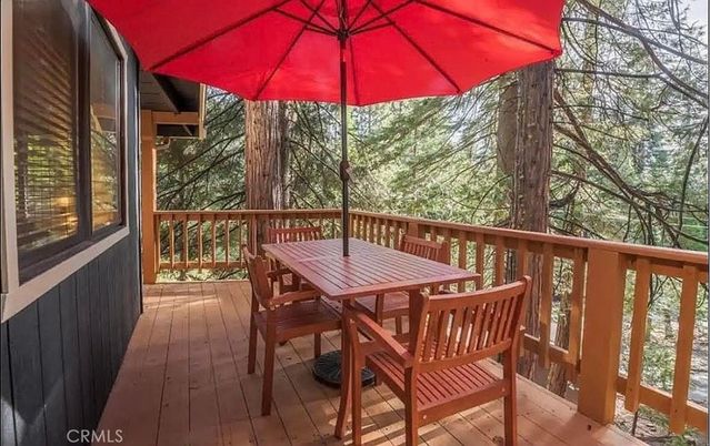 Exterior, Wood Texture Flooring