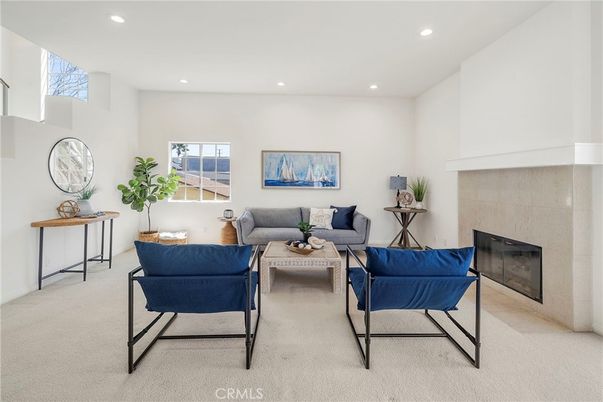 Fireplace, Interior, Living room, Recessed Lighting