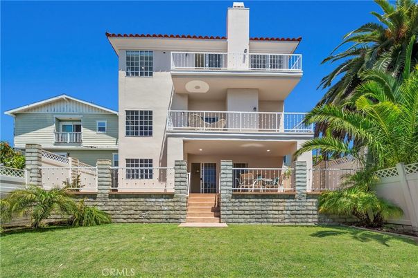 Backyard, Exterior, Facade, Mediterranean