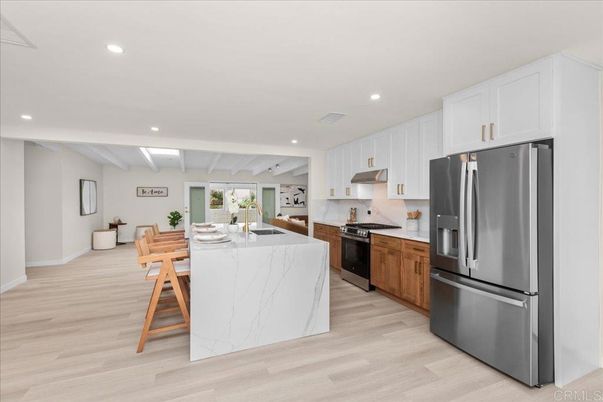 Dining room, Interior, Kitchen, Recessed Lighting, Stainless Steel Appliances, Wood Texture Flooring
