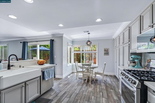 Dining room, Interior, Kitchen, Pendant Lights, Recessed Lighting, Wood Texture Flooring