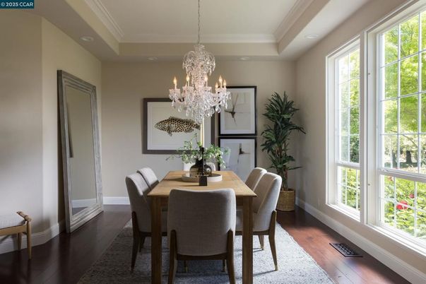 Chandelier, Dining room, Interior, Recessed Lighting, Wood Texture Flooring