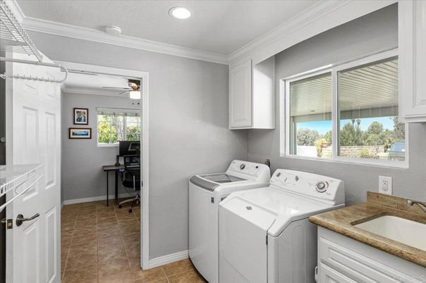 Interior, Recessed Lighting, Washer