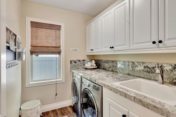 Interior, Washer, Wood Texture Flooring