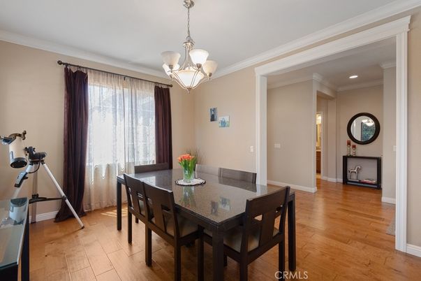 Chandelier, Dining room, Interior, Recessed Lighting, Wood Texture Flooring