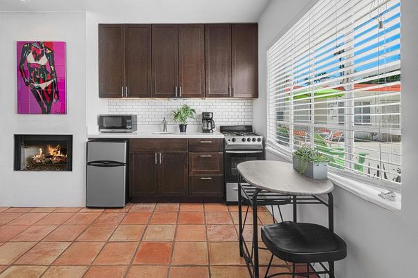 Fireplace, Interior, Kitchen, Stainless Steel Appliances
