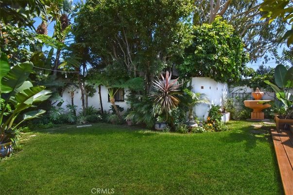 Backyard, Detached Garage, Exterior