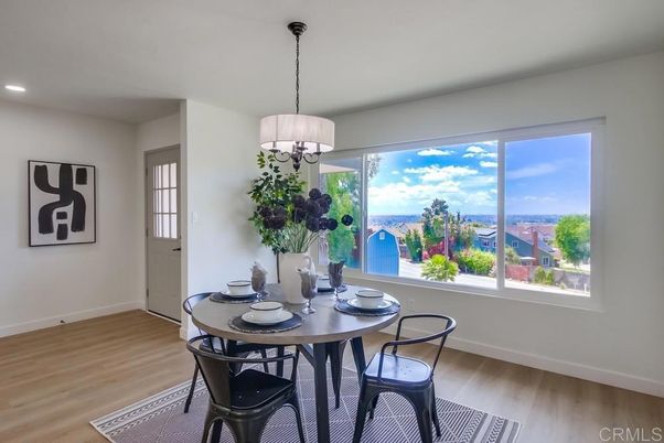 Chandelier, Dining room, Interior, Pendant Lights, Recessed Lighting, Wood Texture Flooring