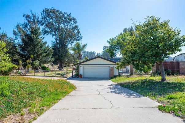 Backyard, Detached Garage, Exterior