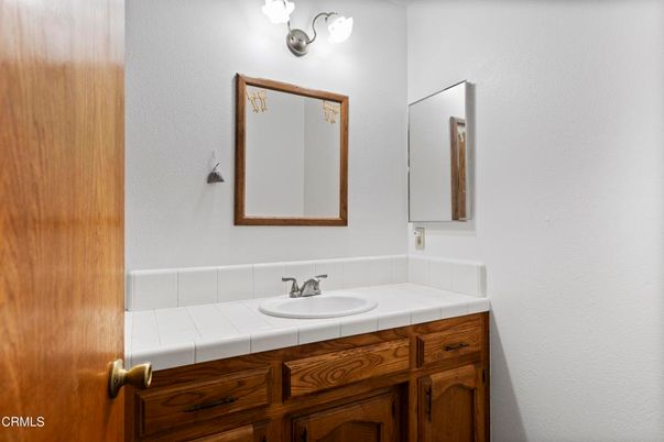 Bathroom, Interior, Tile Countertops