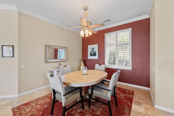 Dining room, Interior