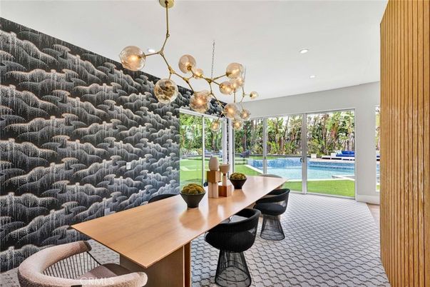 Dining room, Interior, Pendant Lights, Recessed Lighting