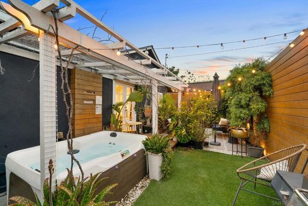 Exterior, Hot Tub