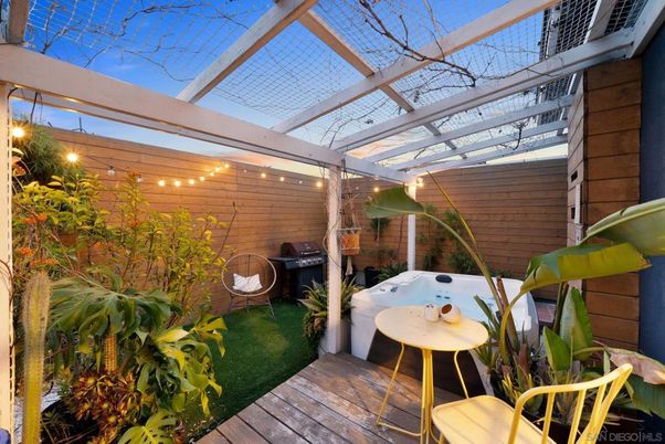 Exterior, Hot Tub