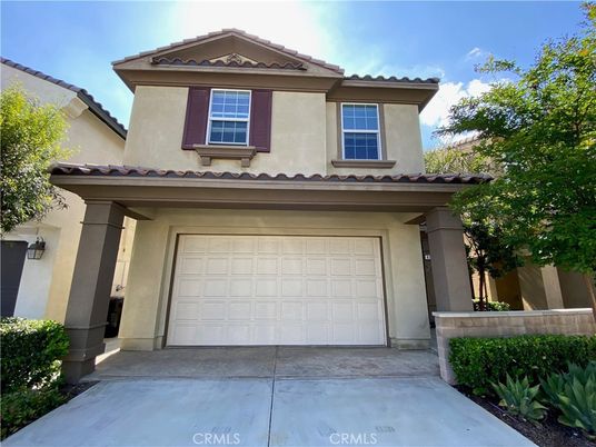 Attached, Exterior, Facade, Mediterranean
