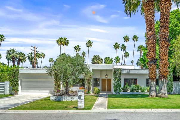 Attached, Backyard, Exterior, Facade, Modern