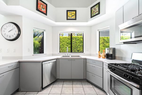 Interior, Kitchen, Stainless Steel Appliances