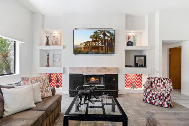 Fireplace, Interior, Living room
