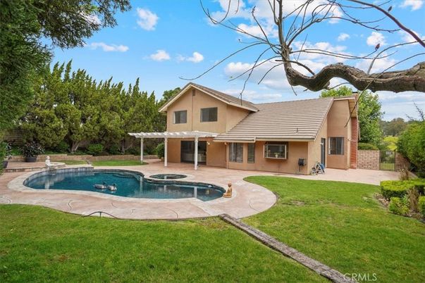 Backyard, Exterior, Pool