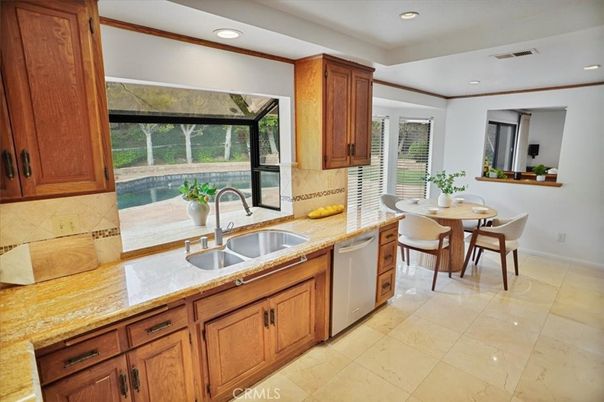 Dining room, Interior, Kitchen, Recessed Lighting