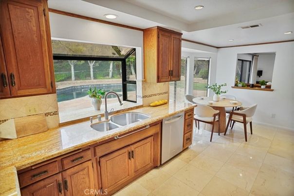 Dining room, Interior, Kitchen, Recessed Lighting