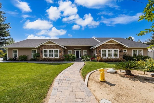 Exterior, Facade, Brick Facade, Ranch