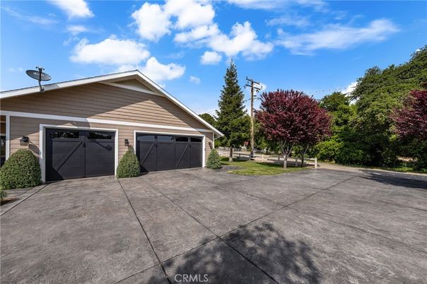 Detached Garage, Exterior