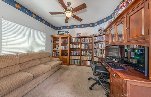 Home Office, Interior