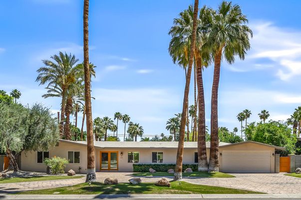 Detached Garage, Exterior, Facade, Ranch