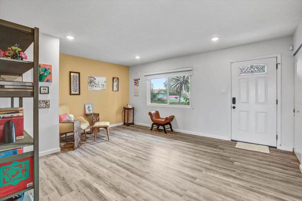 Interior, Recessed Lighting, Wood Texture Flooring