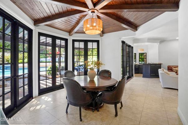 Dining room, Interior, Pendant Lights, Wooden Beams, Wooden Ceilings