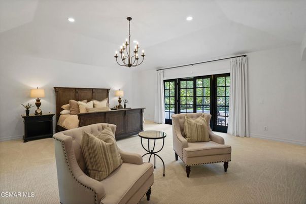 Bedroom, Chandelier, Interior, Recessed Lighting