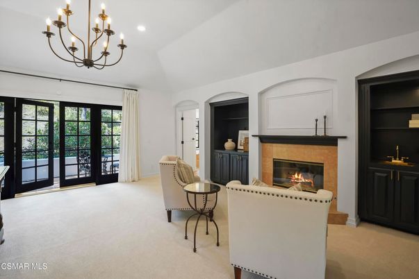 Chandelier, Fireplace, Interior, Recessed Lighting