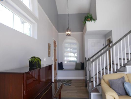 Interior, Pendant Lights, Wood Texture Flooring