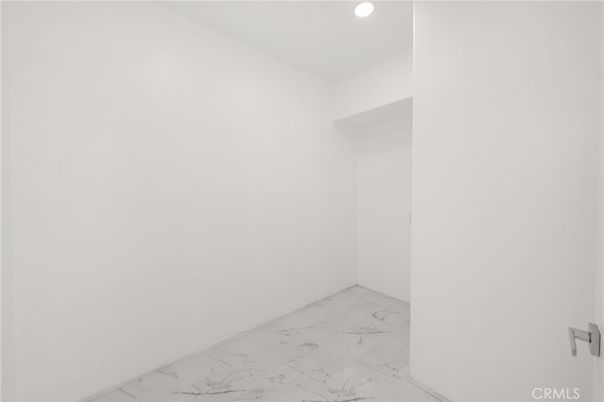 Empty room, Interior, Marble, Recessed Lighting