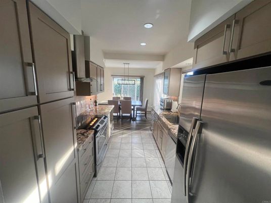 Dining room, Interior, Kitchen, Pendant Lights, Recessed Lighting, Stainless Steel Appliances