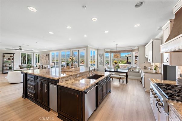 Dining room, Interior, Kitchen, Living room, Pendant Lights, Recessed Lighting, Wood Texture Flooring