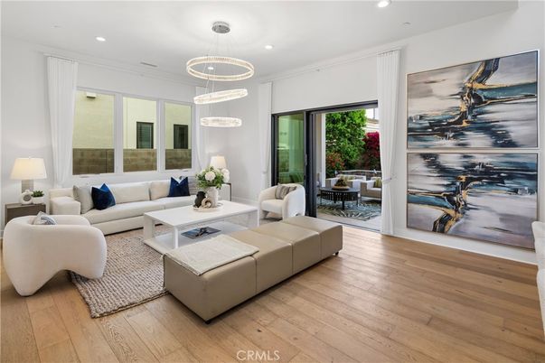 Interior, Living room, Pendant Lights, Recessed Lighting, Wood Texture Flooring