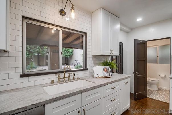Bathroom, Interior, Pendant Lights, Recessed Lighting, Wood Texture Flooring