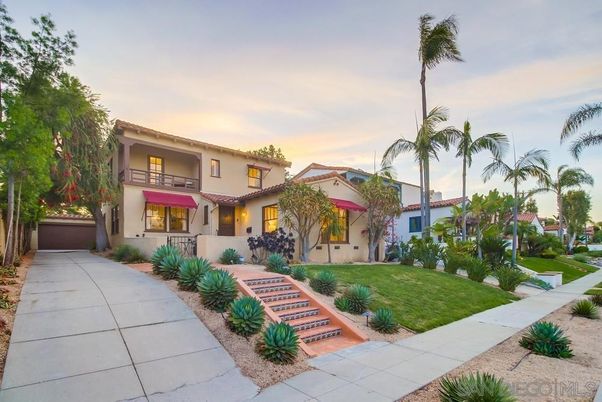Backyard, Exterior, Facade, Mediterranean
