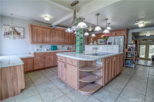 Interior, Kitchen, Pendant Lights, Tile Countertops